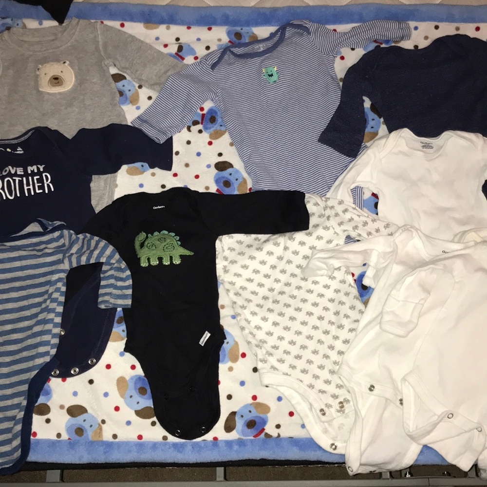 12 onesies 0-3 months